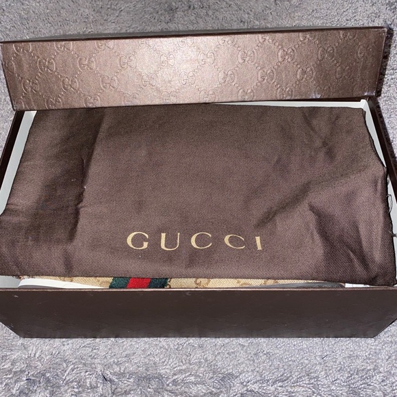 Gucci Sneakers - Picture 5 of 5